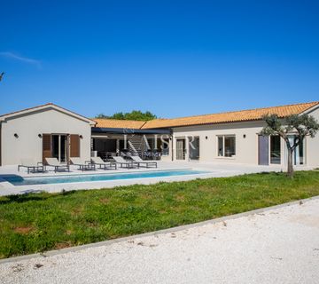 Istra, Valtura- Luksuzna vila 280m2 u tišini istarske prirode - cover