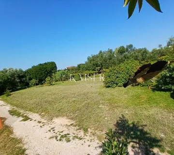 Istra, Umag, Zambratija, građevinsko zemljište samo 400 metara od mora - Zambratija, Umag