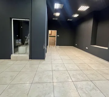 Rijeka - Poslovni prostor u prizemlju 117 m2 - cover