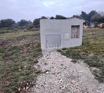 Istra, Pula  -  građevinsko zemljište - cover
