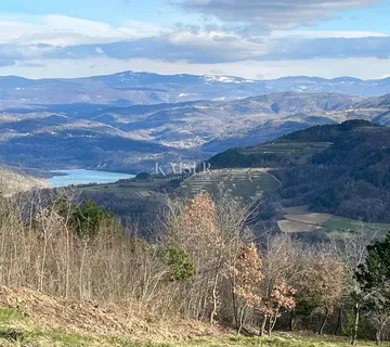 Istra,Motovun, građevinsko zemljište s panoramskim pogledom - cover