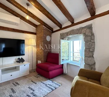 Otok Krk, Omišalj - kuća u nizu s pogledom na more, 54 m2 - cover