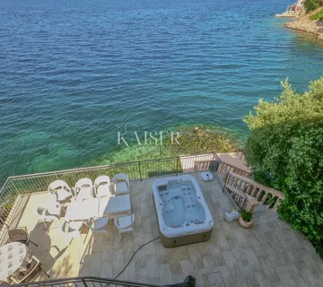 Starigrad, Paklenica - Kuća sa privatnim izlazom na more - Lukovo Šugarje, Karlobag