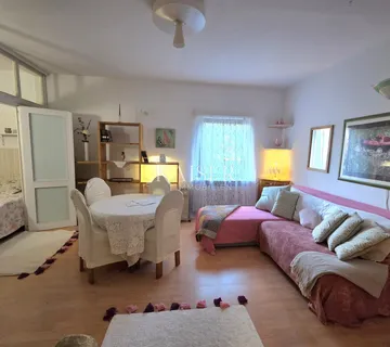 Otok Krk, Malinska - stan 41m2, 350m od mora - cover