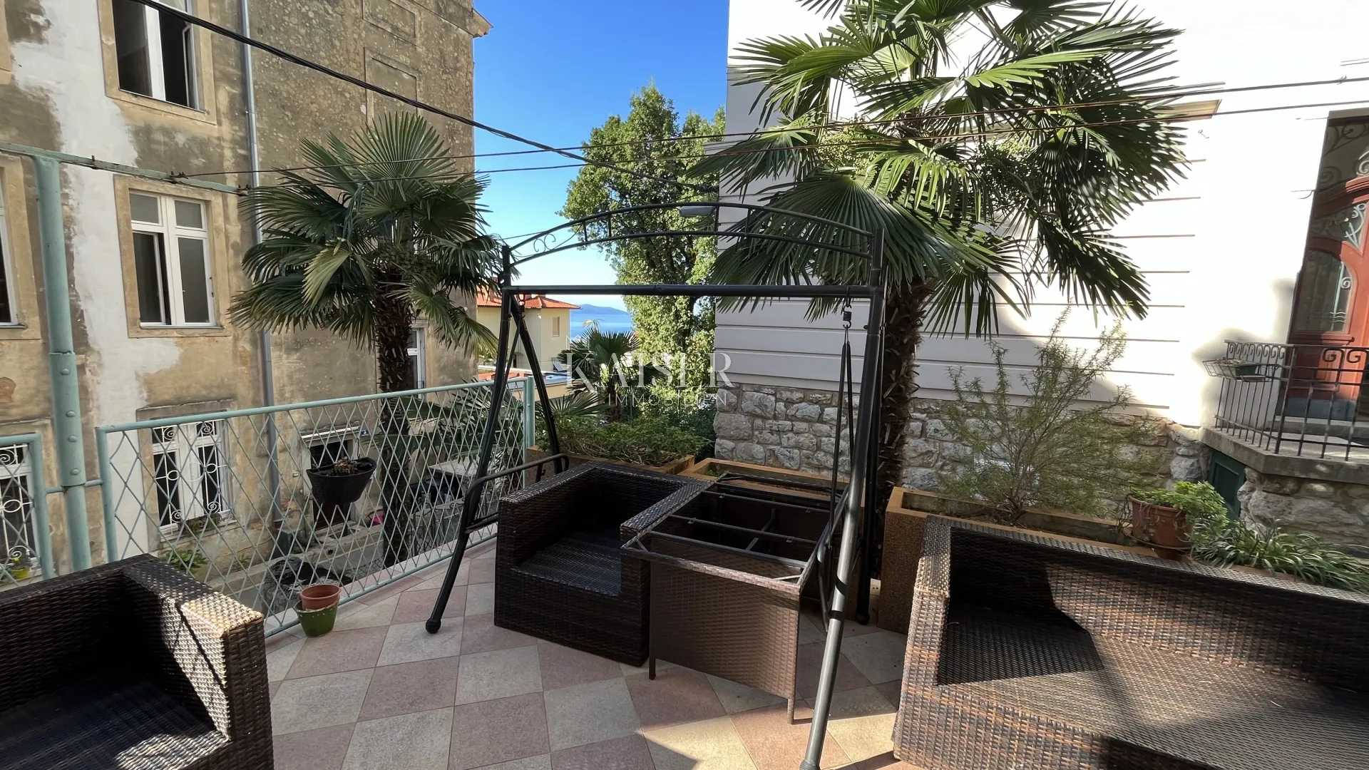 Opatija, centar - Sunčani stan u Opatijskoj vili 100 m2 + garaža 29m2 - cover