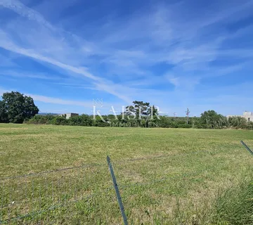 Brtonigla, Istra, građevinsko zemljište na odličnoj lokaciji