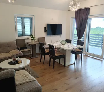 Istra, Brtonigla, odličan stan 80m2 s pogledom na more
