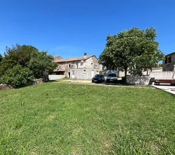 Istra - Poreč, kamena kuća sa okućnicom pogled more