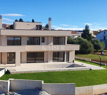 Istra - Poreč, luksuzna vila sa saunom i bazenom pogled more - cover