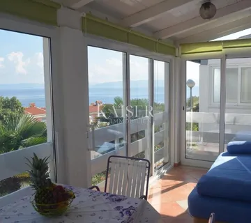 Istra, Rabac - kuća s dva stana, 350m od mora, 77 m2 - cover