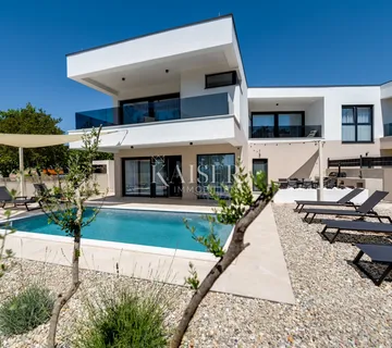 Otok Krk, Omišalj - luksuzna dvojna kuća 195m2