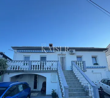 Jadranovo, apartmanska kuća s pogledom na more - cover