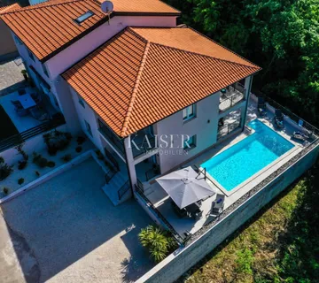 Istra - Poreč, dvije moderne obiteljske kuće sa apartmanima