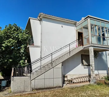 Istra, Umag samostojeća kuća 280 m2, 250m od mora - cover