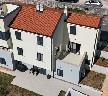 Mali Lošinj, luksuzni stan 115 m2  - cover