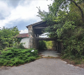 Labin - imanje s kućom i građevinskim zemljištem, 90.000 m2 - cover