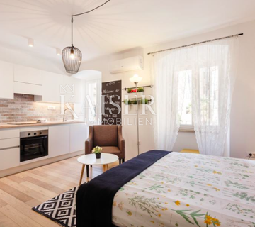 Rijeka, centar - Stanovi na prodaju ukupno 161 m2 - 5 smještajnih jedinica - cover