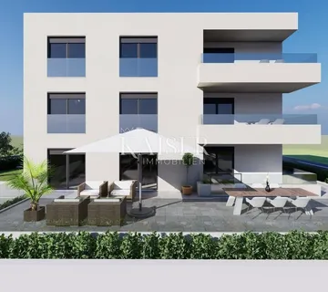 Rovanjska - Novogradnja 81 m2,  50 m od plaže, namješten - cover