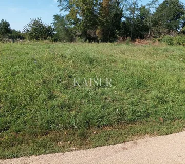 Višnjan, okolica, građevinska parcela 1079m2 - cover