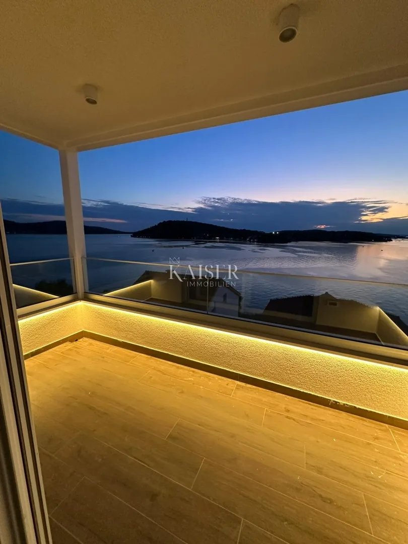 ŠIBENIK,ROGOZNICA - Dvosobni stan sa pogledom na more - cover