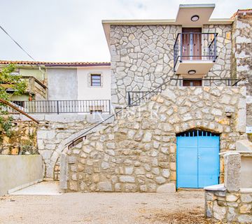 Otok Krk, Milohnići - adaptirana kamena kuća 200m2 - cover