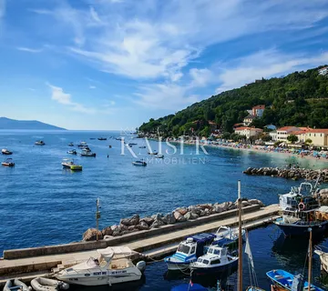 Mošćenička Draga, centar,  stan I red do mora, dvije etaže, balkon - cover