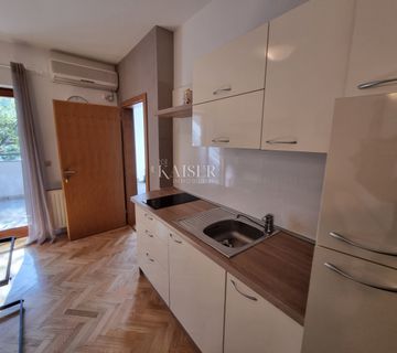Crikvenica, Selce - dvije etaže sa 4 apartmana - cover