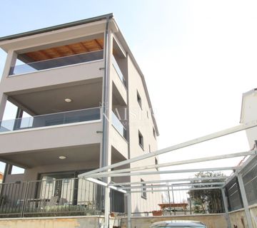 Malinska -Penthouse sa terasom i pogledom na Riječki zaljev - cover