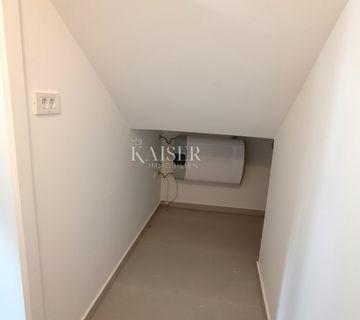 Malinska, Otok Krk- stan 107m2 s pogledom na more - cover