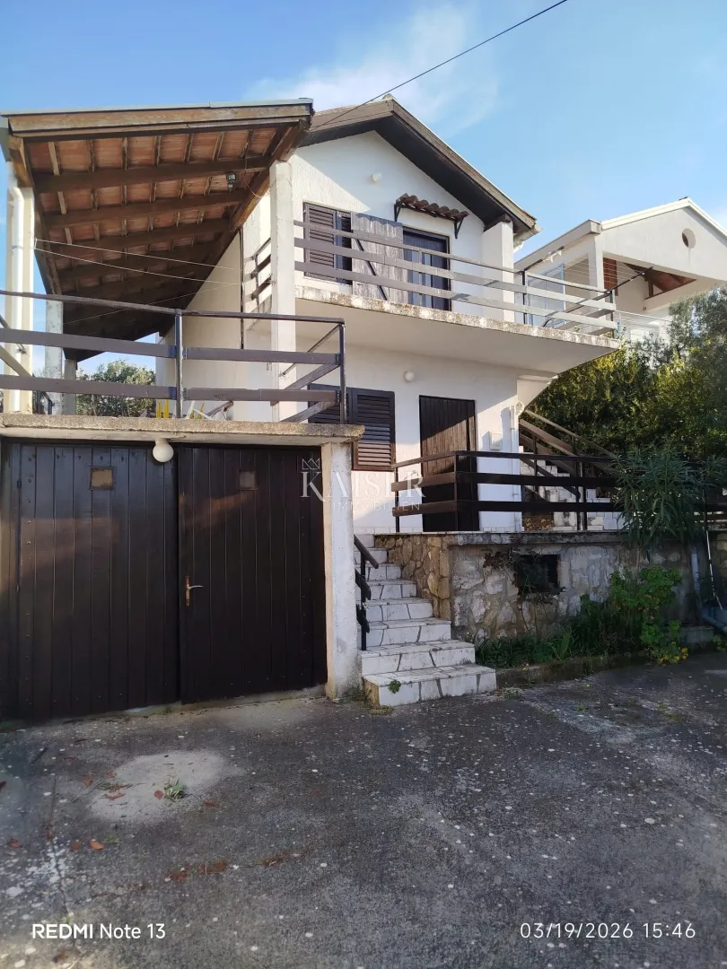 Murter, Betina - samostojeća kuća 350m od mora - cover