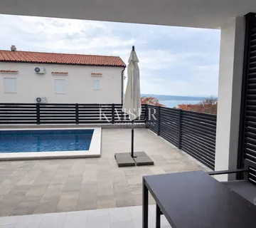 Crikvenica - ekskluzivan dvosoban stan 70m2 s bazenom - cover