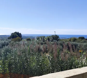 Istra, Poreč - moderni stan na 2 km od mora - cover