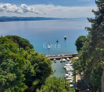 Opatija, centar, stan 69 m2 na III katu austrougarske vile - cover