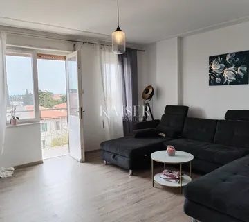 Istra, Umag, dvosoban stan s pogledom na more, 80m2 - cover