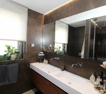 Istra, Novigrad - luksuzno opremljen stan 119m2; top lokacija; pogled more - cover