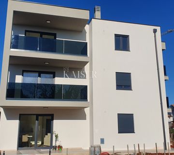 Istra - Umag, stan drugi kat blizu mora - cover