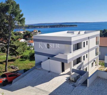 Rab- Penthouse sa krovnom terasom i pogledom na more , na otoku Rabu - cover