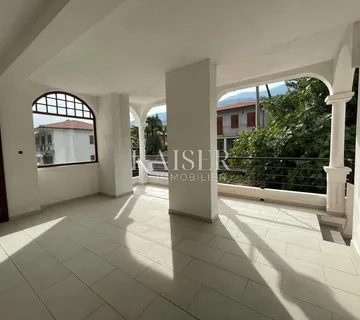 Lovran - dvoetažni stan sa pogledom na more - cover