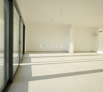 Šibenik, Žaborić - Ekskluzivni penthouse s panoramskom krovnom terasom A - cover