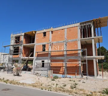 Šibenik, Brodarica – jednosoban stan 63,13 m2 u novogradnji u blizini plaže Rezalište - cover