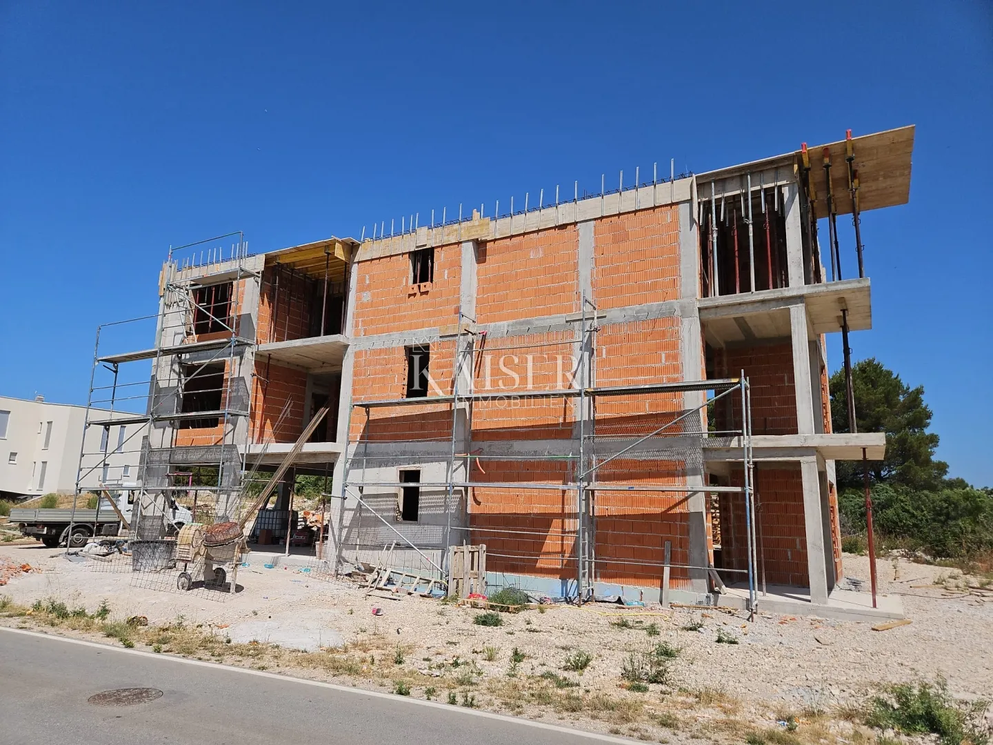 Šibenik, Brodarica – jednosoban stan 63,13 m2 u novogradnji u blizini plaže Rezalište - cover