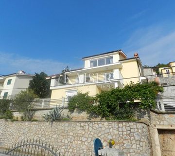 Lovran, Liganj – Kuća s 3 stana, bazenom i pogledom na more  - cover