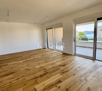 Zadar-Sukošan: Trosoban stan s pogledom, 50 m do mora - cover