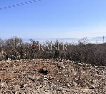 Matulji – građevinsko zemljište 911 m² s pogledom i projektom za kuću s tri stana - cover