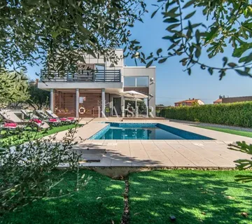  Istra, Vodnjan- vila s bazenom i pogledom na Brijune - cover