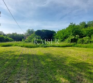 Istra, Grožnjan, okolica - građevinsko zemljište 1600m2 - cover