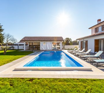 Istra, Pula- moderna kuća 140m2 s bazenom u mirnom okruženju - cover