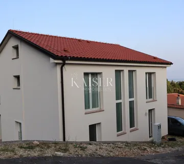 Bribir, centar - kuća sa 2 stana i pogledom na more - cover