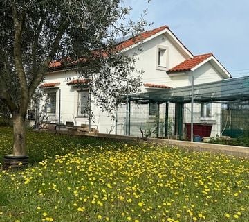 Otok Krk, Malinska - kuća s maslinikom i pogledom na more - cover