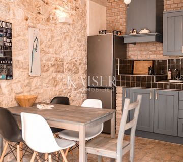 Mali Lošinj, otok Susak - autohtona kamena kuća 88m2 - cover